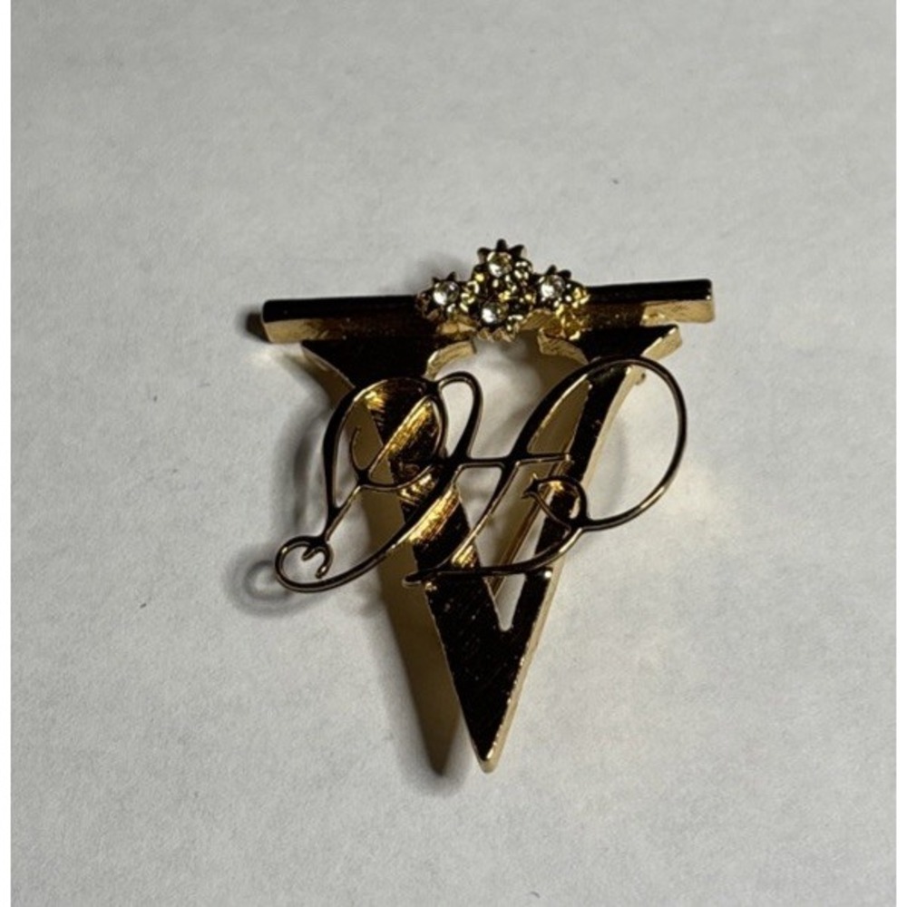 Vintage Avon President's Club Victory V Recognition Pin Gold Tone Rhinestone